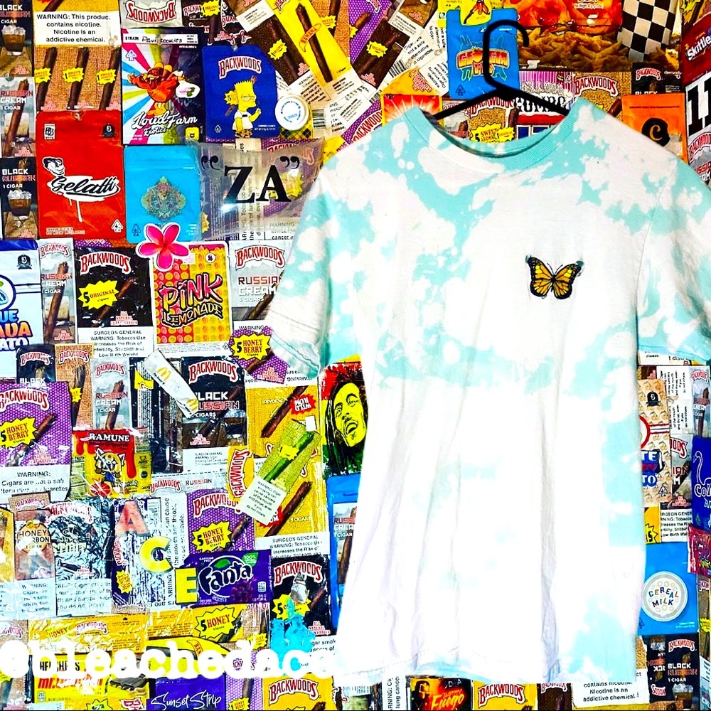 Small logo butterfly T